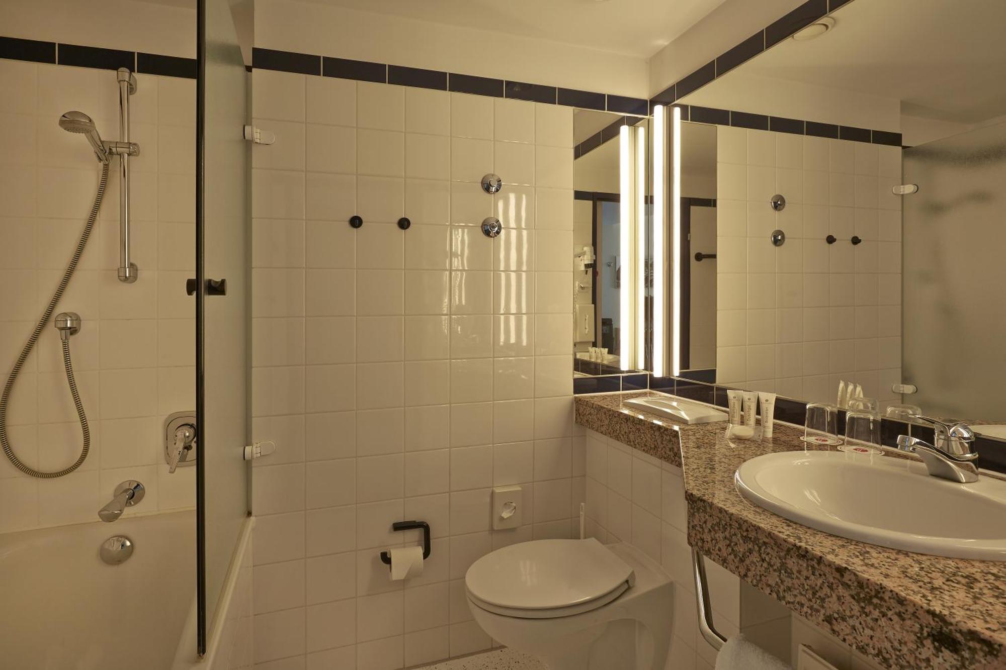 Double Room,702559477:JPEG